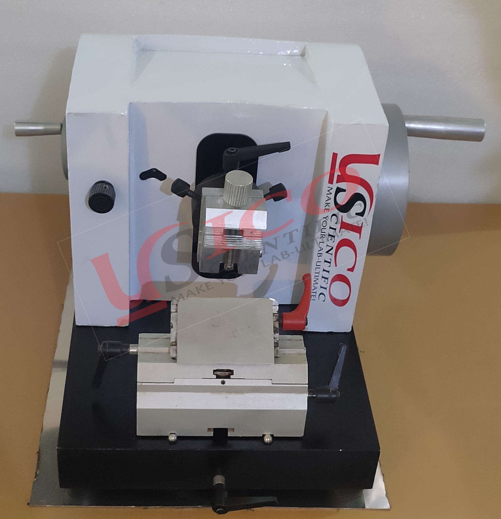 Manual Rotary Microtome